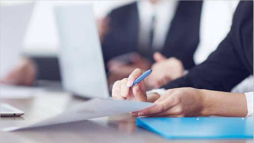 从年薪30万到专业保姆 职场价值观的重塑与职业中介服务的桥梁作用